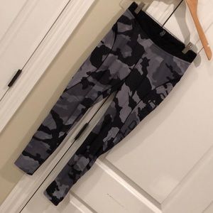 Better Bodies camo leggings